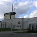 У Франції заарештували в’язня, якого втік із тюрми у багажі