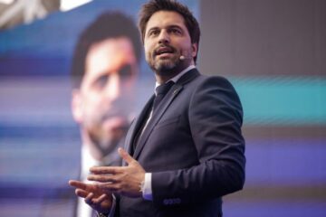 У Брюсселі відновлюються перемовини про створення місцевого уряду