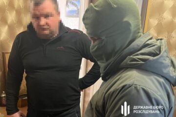 До 14 років тюрми засудили колаборанта який допомагав окупантам створювати “тюрму” в Херсоні