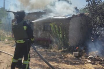 Росіяни атакували три райони Дніпропетровщини, постраждала людина