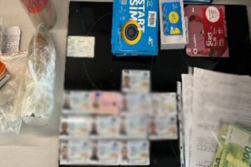 У Києві судитимуть 14 шахраїв, які знімали гроші з банківських карток громадян Чехії