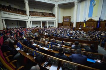 Верховна Рада продовжила воєнний стан і мобілізацію (доповнено)