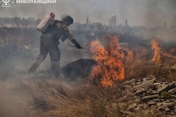 В Очакові на Миколаївщині внаслідок ракетного обстрілу поранення отримав літній чоловік