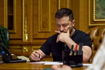 Зеленський підписав закон про множинне громадянство та про вихід із Оттавської конвенції