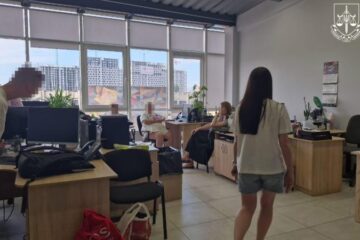У Києві правоохоронці припинили роботу ряду шахрайських колл-центрів