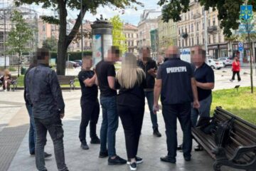 У Львові ексвикладача університету підозрюють в організації виїзду військовозобов’язаного