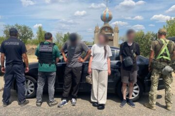 ​На Одещині чоловік планував за $8000 виїхати з України у багажнику легковика