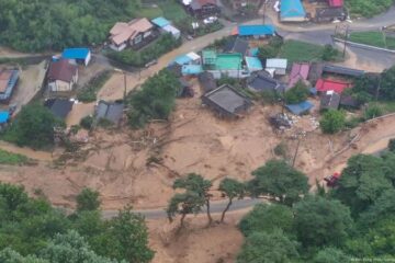 Кількість жертв дощів у Південній Кореіїі зросла до 14