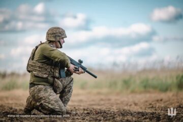Генштаб: на фронті відбулося понад 100 боєзіткнень, ворог продовжує тиснути на Донеччині