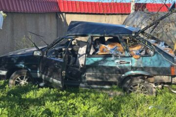 На Херсонщині російські війська атакували цивільний автомобіль. Загинули двоє людей