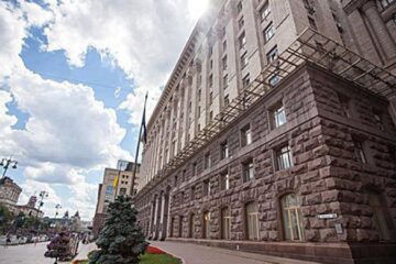 ​Екскерівника Департаменту соцполітики КМДА підозрюють у розкраданні коштів в рамках програми “Турбота. Назустріч киянам”