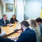 Уряд запевнив послів G7 у “нульовій терпимості до корупції”