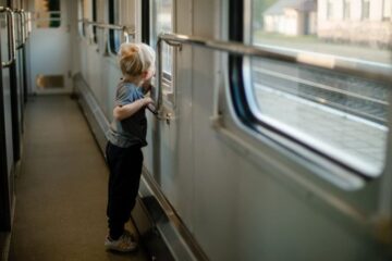 ​Укрзалізниця продовжила курсування додаткових літніх поїздів у серпні