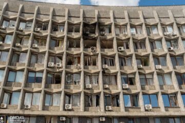 Керівник Сумської ОВА розповів про атаку російського дрона на будівлю адміністрації