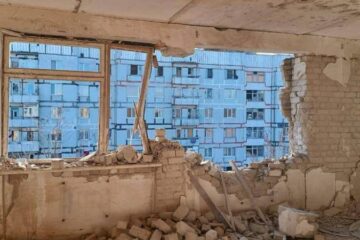 У Степногірську з-під завалів дістали тіла загиблих унаслідок російського обстрілу