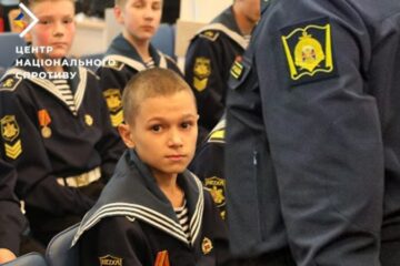 Окупанти у Криму змушують дітей виконувати російський гімн