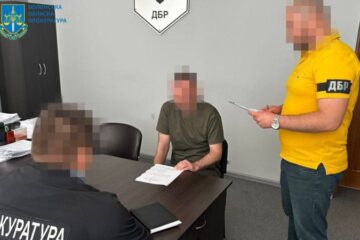 ОГП: в Україні викрили масштабну схему розкрадань деревини на понад 350 мільйонів