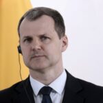 Прем’єр-міністр Литви оголосив про відставку на тлі розслідування його бізнес-зв’язків