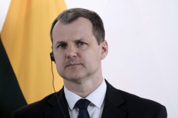 Прем’єр-міністр Литви оголосив про відставку на тлі розслідування його бізнес-зв’язків