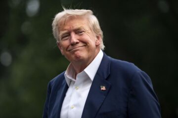 Дональд Трамп назвав назвав економіки Індії та Росії мертвими