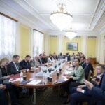 ​Дипломатам ЄС показали залишки дронів і ракети “Іскандер-К”, якою росіяни поцілили в будинок у Києві