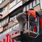 У Києві за півроку демонтували понад 11 тисяч незаконних рекламних конструкцій