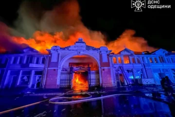 Росіяни вдарили по ринку «Привоз» в центрі Одесі
