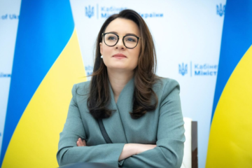 «Велике ліжко-пересування і трошки об’єднання». Верховна Рада (знову) міняє уряд