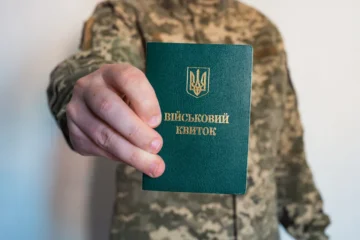 Армія відкривається для досвідчених: служити за контрактом зможуть і ті, кому за 60
