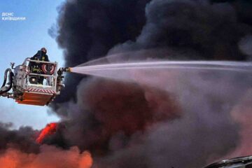 Внаслідок ворожої атаки БПЛА на Київщині є руйнування та один постраждалий