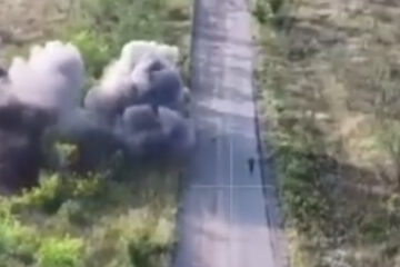 Український дрон вів окупанта до життя, а російський — до смерті: сюрреалістична погоня на Запоріжжі