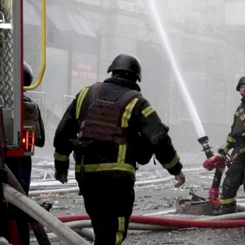 Внаслідок масованої атаки рф на Київ загинули дві людини, ще 14 постраждали