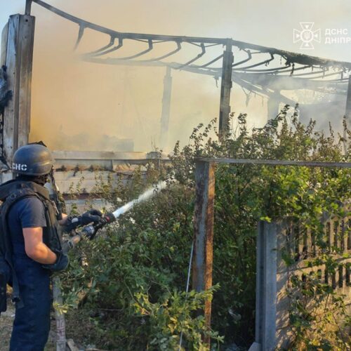 Росіяни скинули КАБ на будинок рятувальника на Дніпропетровщині