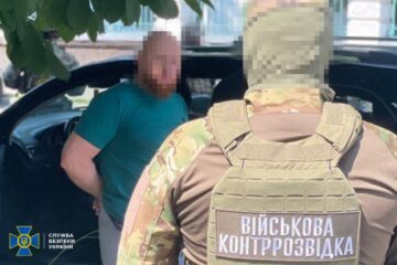Викрито злочинну групу: на Запоріжжі посадовці наживалися на виплатах родинам загиблих військових