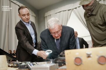 Західні «мізки» в російських ракетах: ГУР показало спецпредставнику США докази обходу санкцій