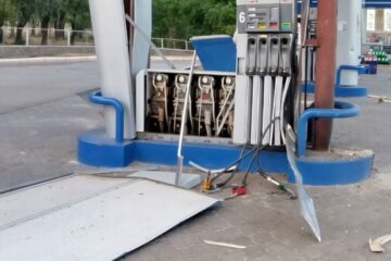 Атака FPV-дронами та артилерією: на Нікопольщині пошкоджено інфраструктуру і підприємство