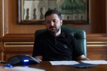 Нові ракети для ППО та фінансування дронів: Президенти України та Франції обговорили посилення оборони