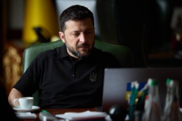 ЄС б’є по нафті: Володимир Зеленський подякував за 18-й пакет санкцій проти росії