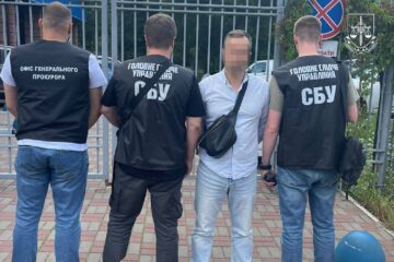 Вимагав 3500$ для зняття з розшуку військовозобов’язаного: затримали посадовця Київського ТЦК та СП