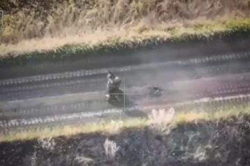 «Їх заштовхують у кіллзони»: на Лиманському напрямку росіяни брешуть командирам і здаються в полон