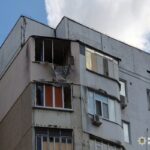 Наслідки обстрілів рф на Херсонщині: є поранені, пошкоджені автівки поліції та «швидкої»