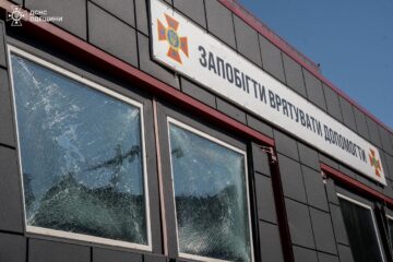 В Одесі ворог пошкодив пожежну частину