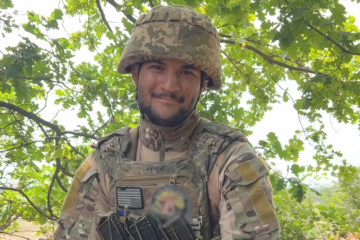 «Я хочу жити тут, хочу допомогти Україні»: доброволець «Сонечко» із США