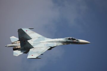 Нічна «бавовна» в Армавірі: на російському аеродромі згорів винищувач Су-27
