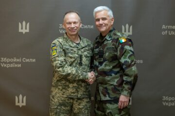 Зміцнення ППО та постачання снарядів й ракет — Олександр Сирський обговорив з Шоном Кленсі