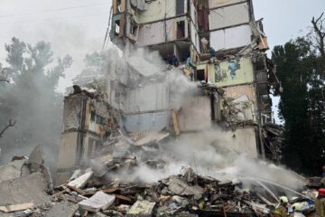 Чотири людини загинуло, понад 50 постраждало внаслідок російського удару по Києву