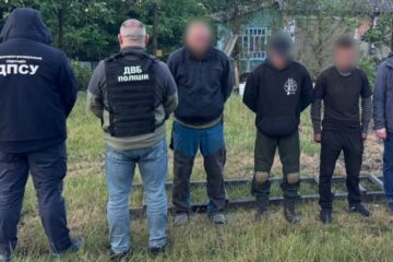 Поїздка на мікроавтобусі до Молдови за €30 тисяч: викрито порушників кордону