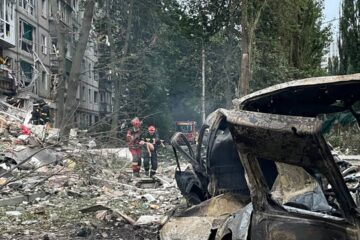Ворог запустив по Україні понад 300 дронів та 8 ракет — Президент
