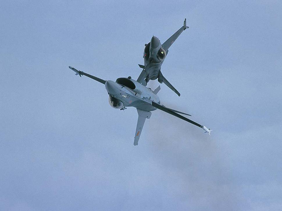 Вісім тисяч годин нальоту бельгійських F-16: чому Брюссель досі не передав винищувачі Україні