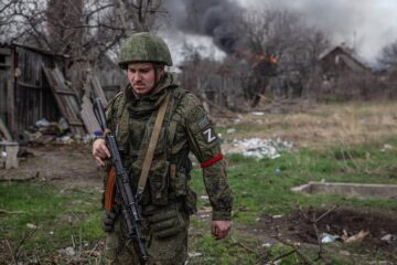 Росіяни замінили тепловізійні плащі на «китайські намети»